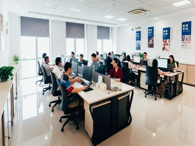 南京智能大型玻璃表面清洁机销售公司