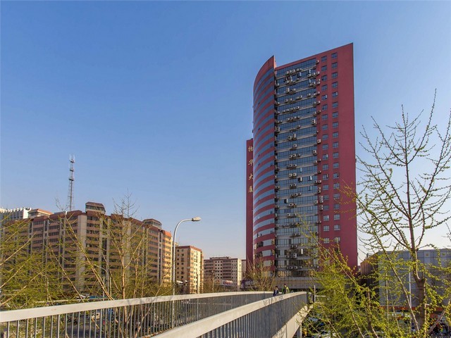 5000吨液压岩石劈裂机型号