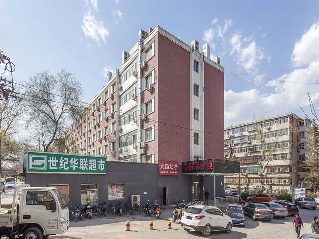 泉港区足球场施工报价